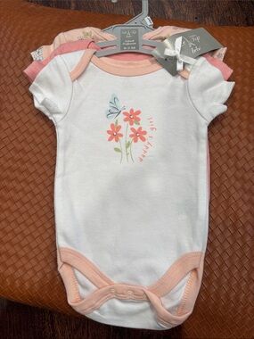 White & Peach Floral Baby One-Piece Bodysuit by Le Top